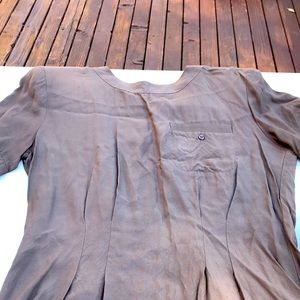 Liz Claiborne brown back button down short sleeve top with front pocket size 6